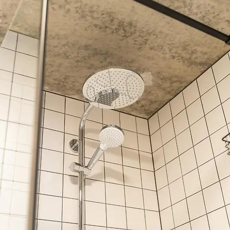 Cinema Loft - Self Check In 公寓