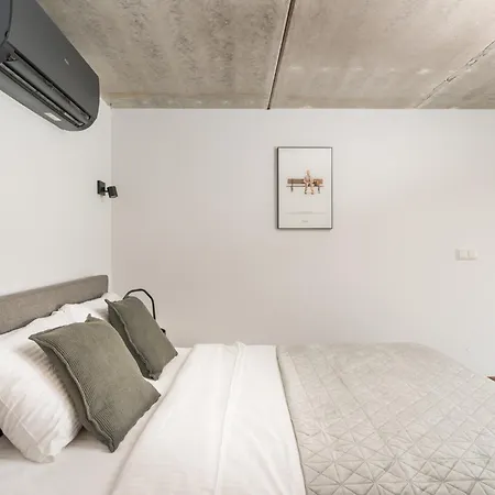 Cinema Loft - Self Check In 公寓